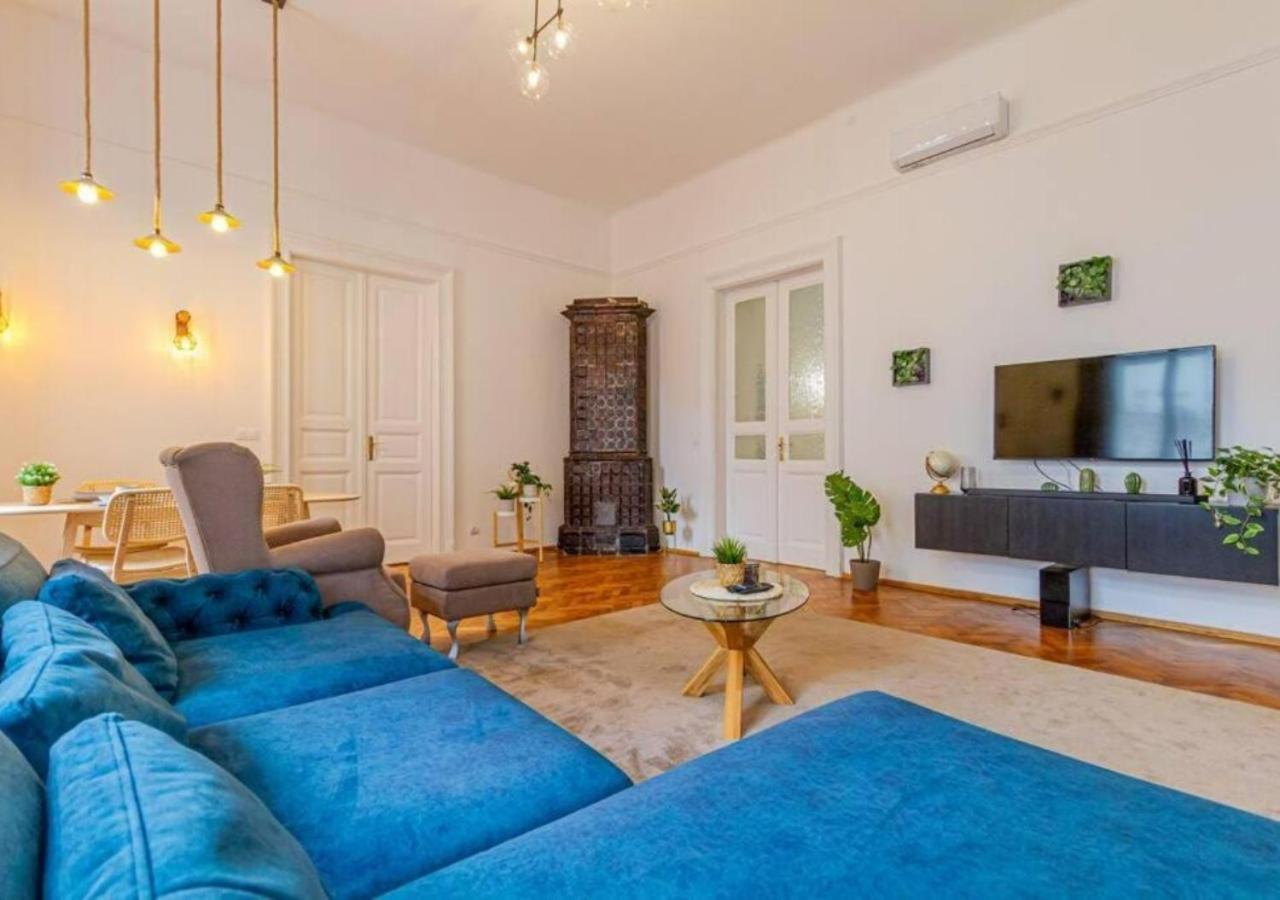 Luxury Apartment By The Famous Vaci Street Budapest Exteriör bild